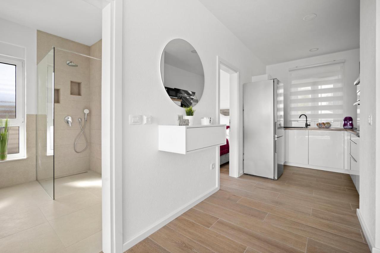 Adriatic Garden Apartments オクルグ・ゴルニ エクステリア 写真