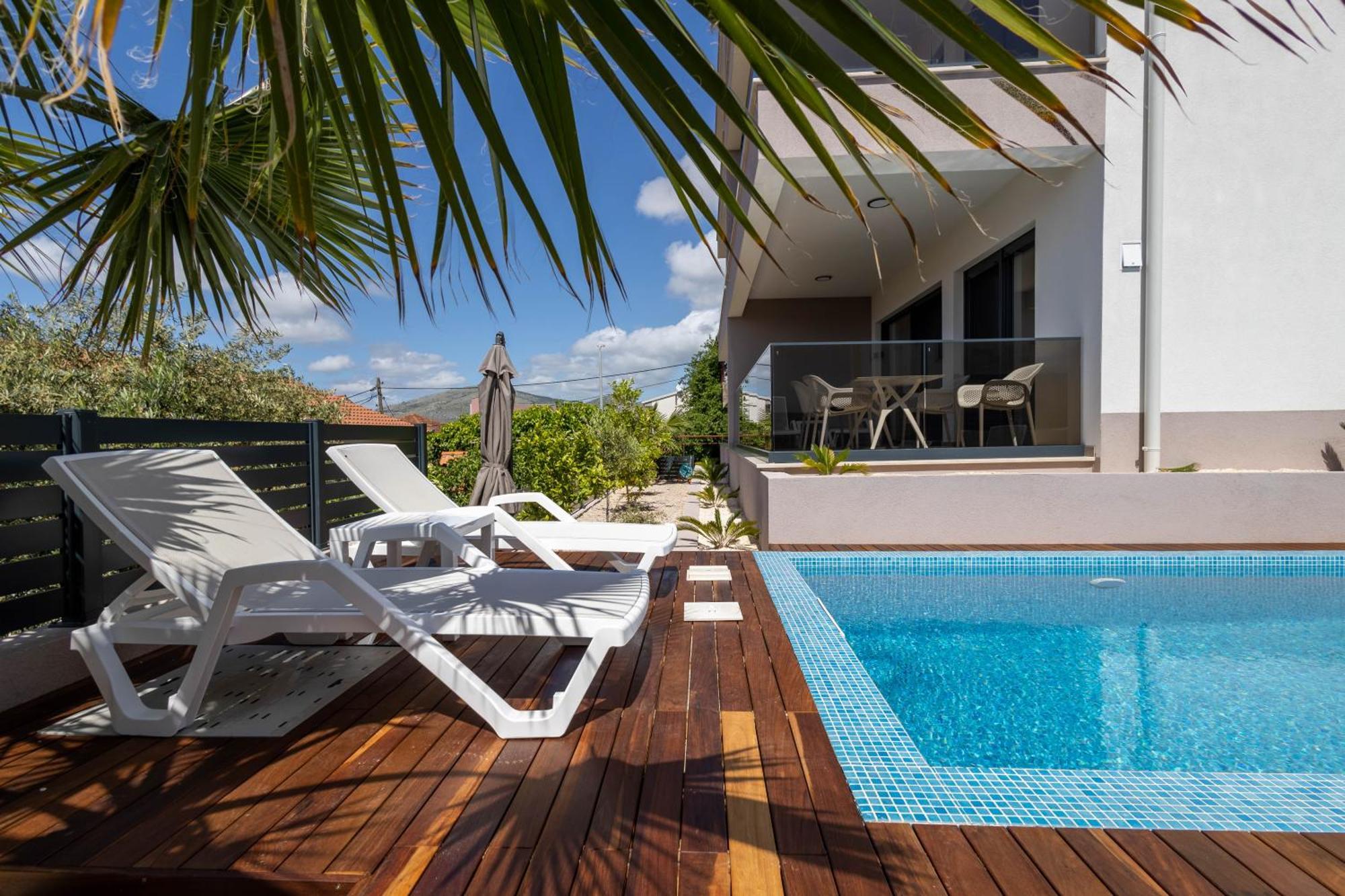 Adriatic Garden Apartments オクルグ・ゴルニ エクステリア 写真