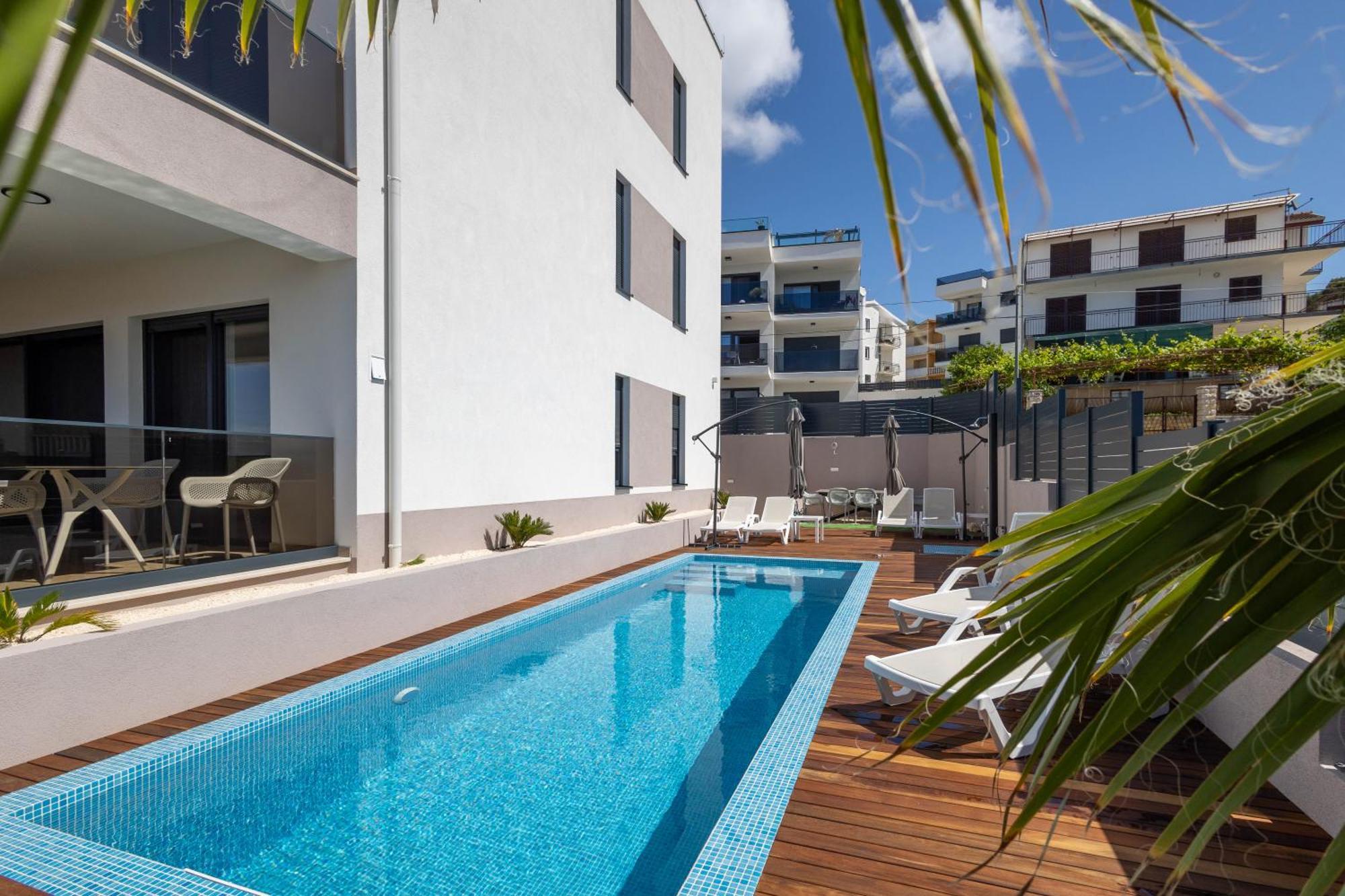 Adriatic Garden Apartments オクルグ・ゴルニ エクステリア 写真
